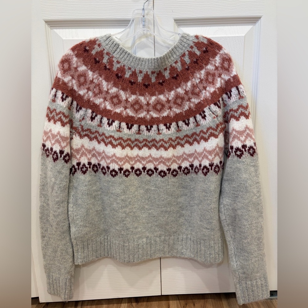 Abercrombie & Fitch Crewneck Sweater in Light Gray, Rust, Pink - Size S